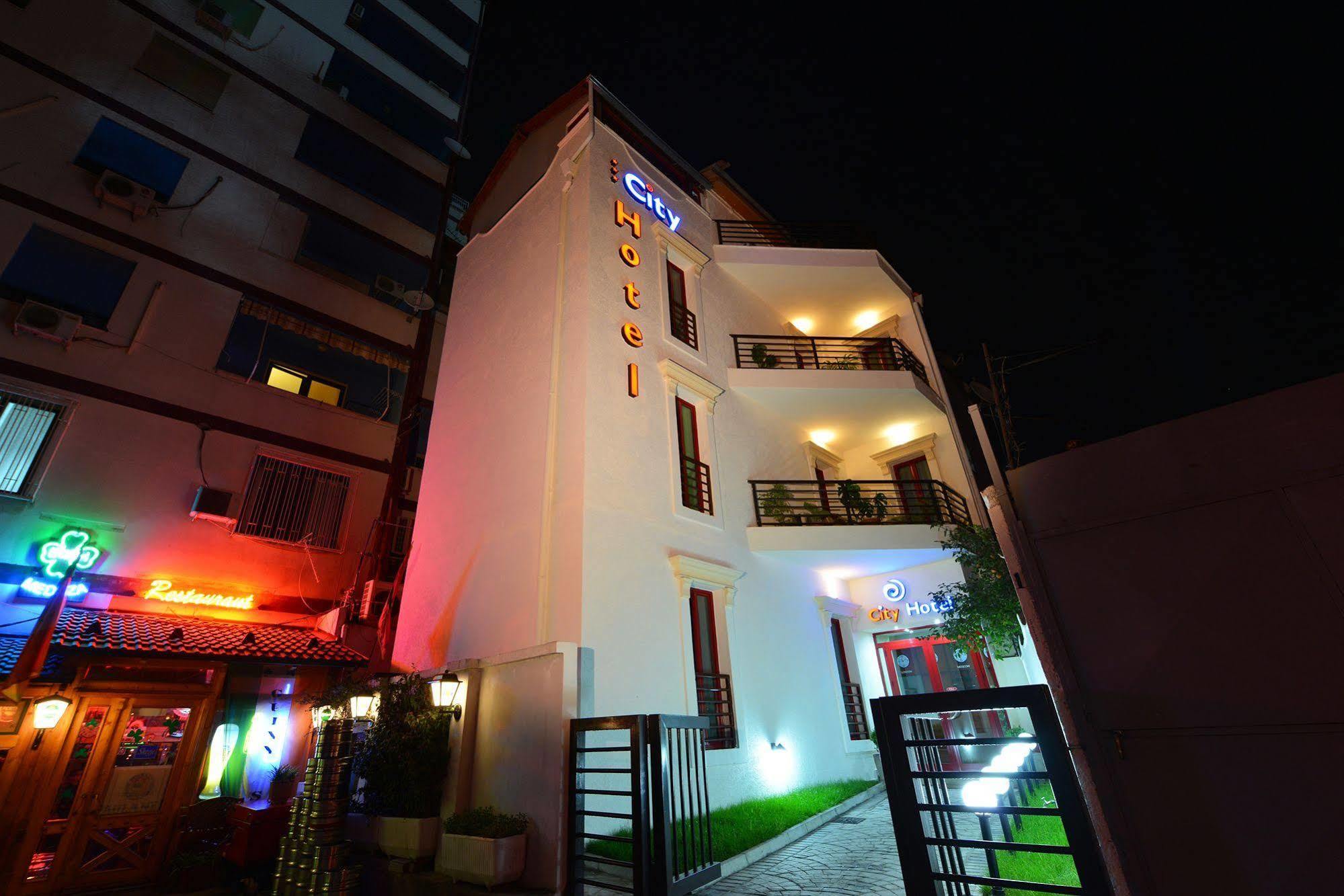 City 5 Hotel Tiranë Ngoại thất bức ảnh
